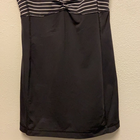 Lululemon Aria Black and White Tank 4100 - Picture 4 of 10